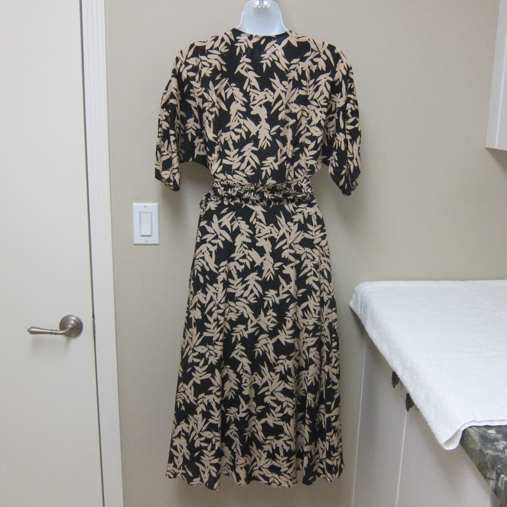 NEW! ba&sh Tabby Wrap Dress Black & Beige Print Midi Length + ba&sh Tote - XS - Picture 7 of 17